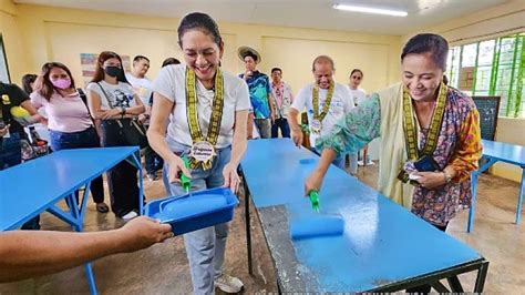 Robredo Hontiveros Visit Camarines Sur For Brigada Eskwela Medical