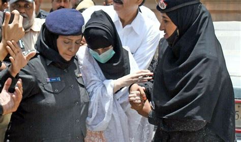 سندھ ہائیکورٹ نے دعا زہرا کو اپنی مرضی سے فیصلہ کرنے کی اجازت دے دی Pakistan Aaj