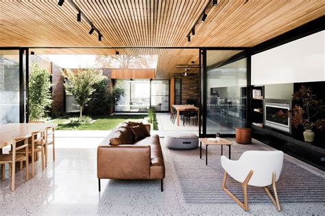 Oasis Of Greenery Courtyard House Architectureau