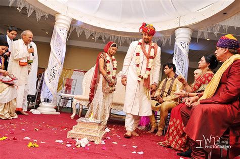 The family is well knit together and has strong values. Saat pheras meaning, Seven Vachan of saat pheras in Hindu ...