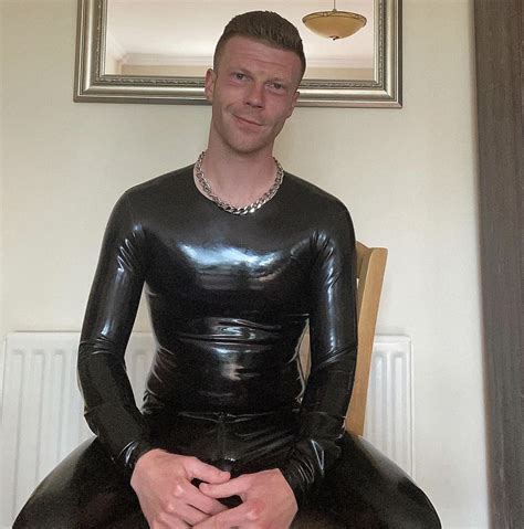 Goldenhalo93 On Twitter Locked Rubber Boy Ready To Serve Sir