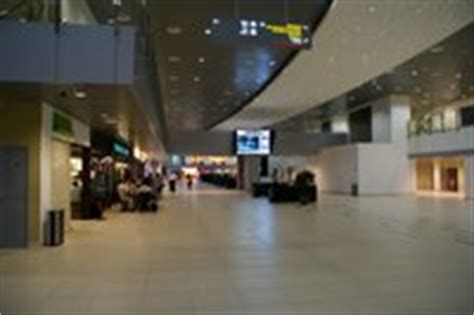 There are 2 airports in singapore: Travellers' Guide To Subang Airport - Wiki Travel Guide ...