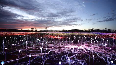 You Wont Believe This Incredible Light Show In The Australian Outback