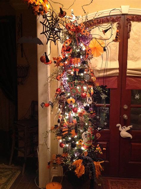 Or, use these cute little halloween decorations to embellish it. The Vintage Goose: My Halloween Tree, Ornaments and ...