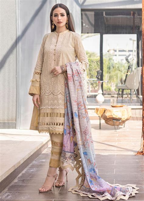 Latest And Trendy Pakistani Eid Dresses For Girls 2023 With Price