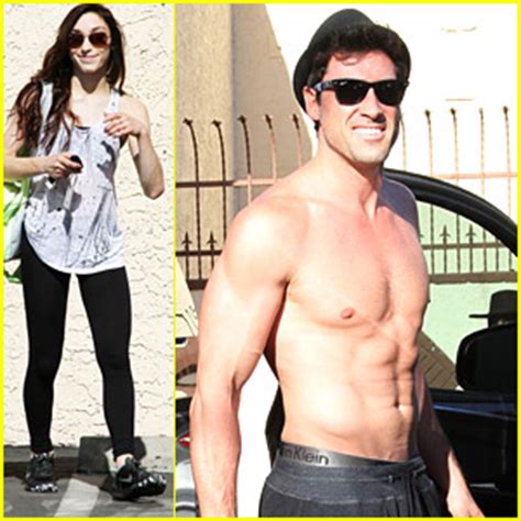 Maksim Chmerkovskiy Goes Shirtless After Dwts Final Practice With