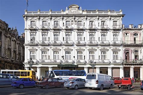 Ein aufzug, ein souvenirladen und parkplätze werden vor ort angeboten. karibik_cuba_havanna_altstadt_hotel_inglaterra_07 ...