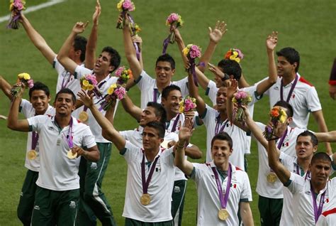 El fútbol es uno de los deportes disputados en los juegos olímpicos de verano; Viralízalo / Fútbol en los Juegos Olímpicos