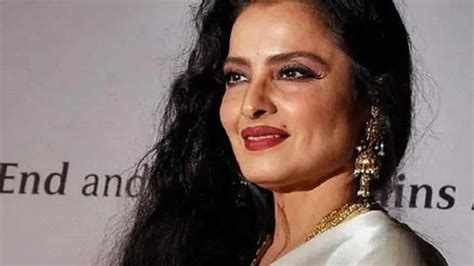 Rekha S Birthday Special We Bet You Didn T Know These Lesser Known Facts About The Diva