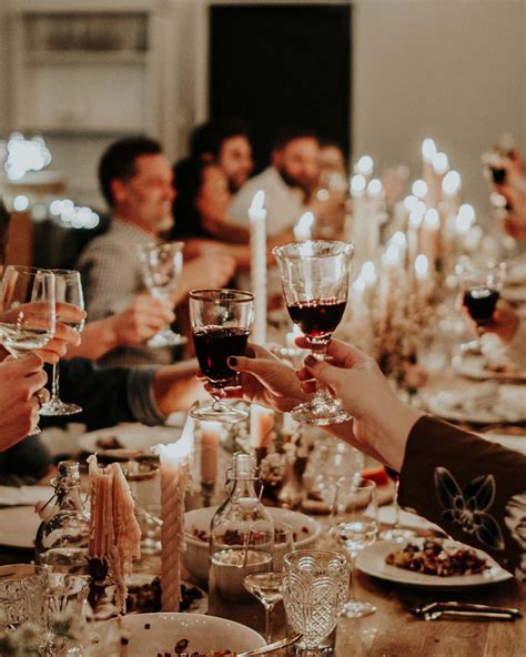The Foolproof Guide To Hosting A Dinner Party According To These Event