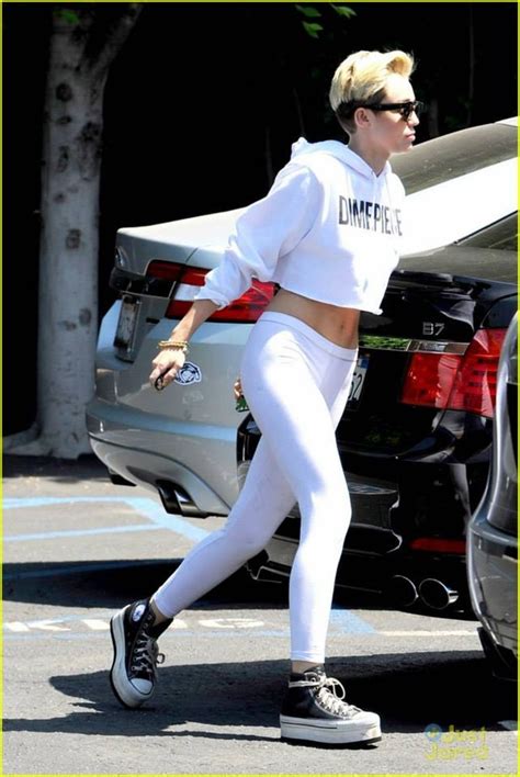 Miley Cyrus Celebrity Singer Girl Running Fav Images Amazing