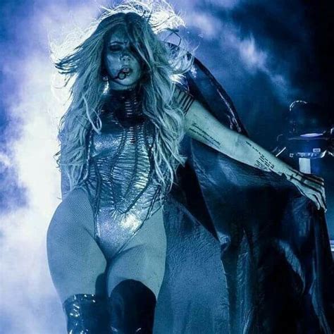 Pin By Que And On Maria Brink Maria Brink Heavy Metal Girl Metal Chicks