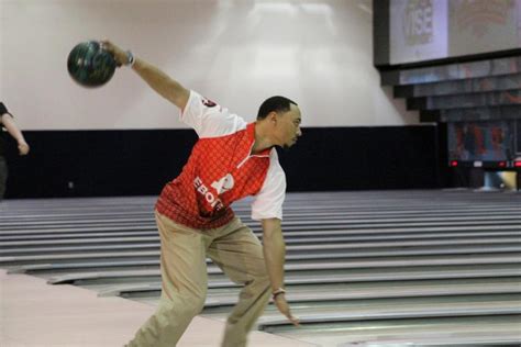 For Mookie Betts Pro Bowling Event Is Right Up His Alley The Boston Globe