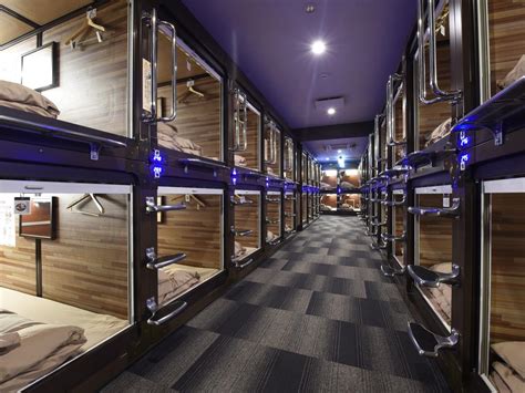 Rooms are equipped with a balcony. Hoteles cápsula en el mundo