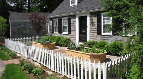 How To Turn Your Front Yard Into An Edible Garden Edible Communities