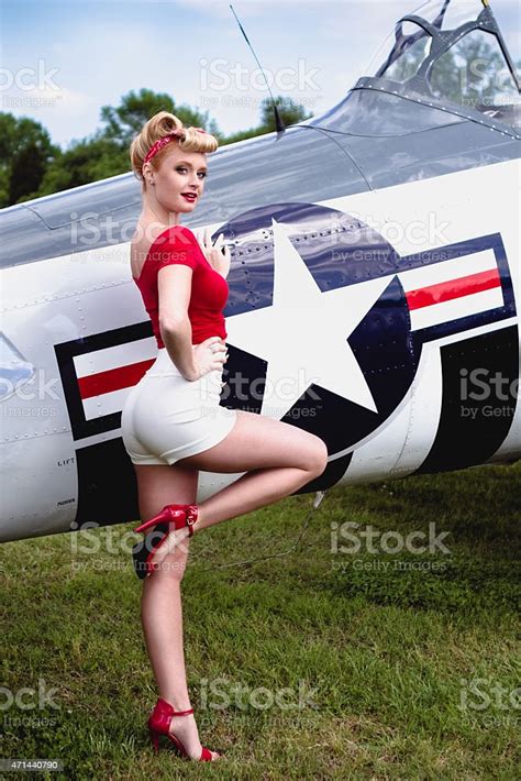 Warbird Pinup Girl Zdjęcia Stockowe I Więcej Obrazów 2015 Istock