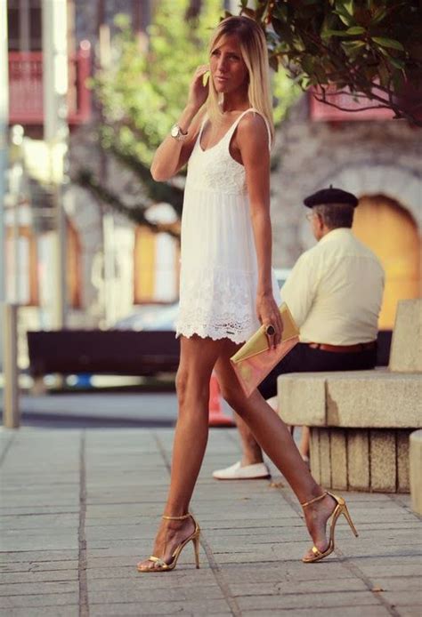 Mode The World White Sleeveless Summer Dress With High Heels Trendy