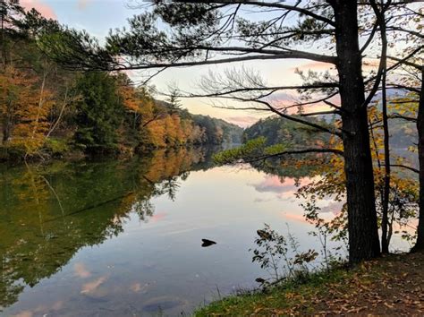 Catch Awesome Lake Views At Emerald Lake State Park In Vermont