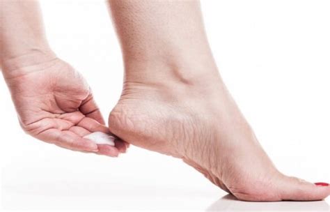Dry Feet Causes And Treatment Fastlyheal