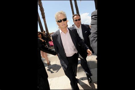 Photo Michael Douglas Vient Présenter Wall Street 2 63ème Festival