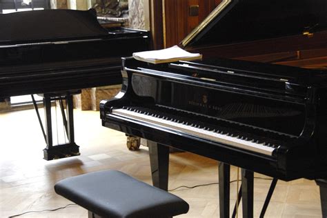Console pianos are a little taller. How Much Does a Grand Piano Cost? - Musical Mind