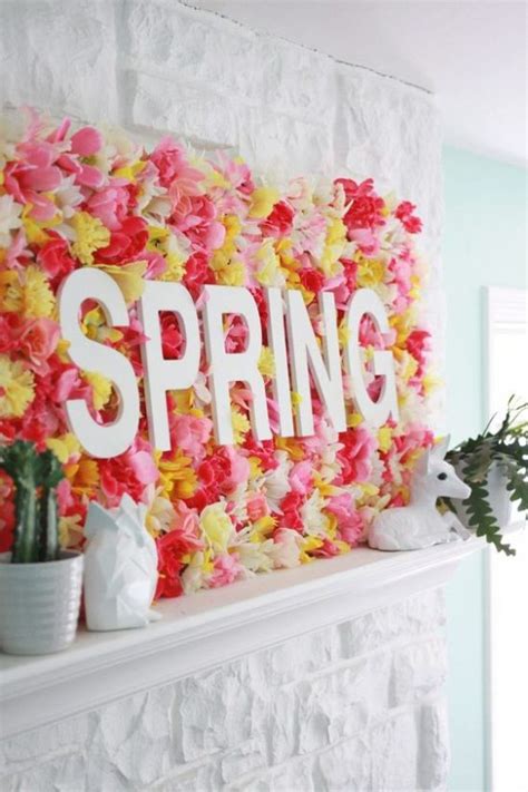 It's never too early to put the easter decorations on display. 10 DIY Ideas for Spring! - The Honeycomb Home