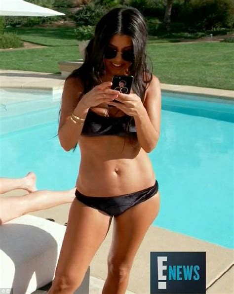 Kourtney Kardashian Shows Off Curves In Bikini Daily Mail Online