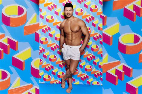 The First Look At The Love Island 2019 Cast Take A First Look At Love