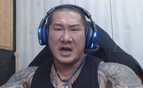 카피툰은 네이버웹툰 다음웹툰 카카오웹툰 레진코믹스 짬툰 투믹스 탑툰 만화책 미리보기 및 다시보기를 제공합니다. 館長罵「賣國賊」開戰!統促黨笑嗆：比較喜歡跟你媽開直播 | ETtoday網搜新聞 | ETtoday新聞雲
