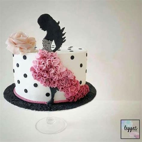 Pin By Rahf Nk On كيك 18th Birthday Cake For Girls Creative Cake
