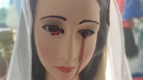 Figura De La Virgen Que Llora Sangre