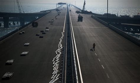 Malah banyak jambatan seluruh dunia dibina dengan jarak yang tersangat panjang atas bebeapa faktor tertentu. NORIZAN BIN BESAR: Jiaozhou Bay bridge : Jambatan ...