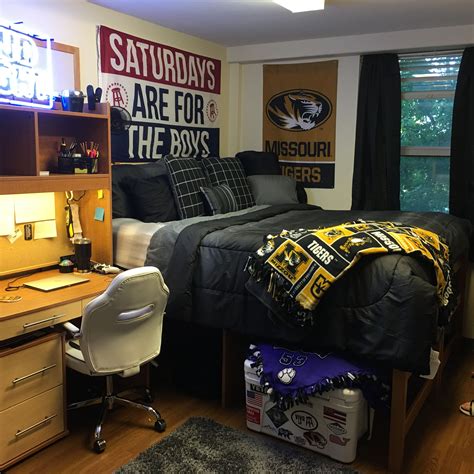 College Dorm Room Ideas For Guys A Mom S Perspective Teadoddles Artofit