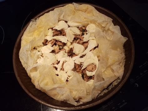 Tarte croustillante à la mozzarella et aux champignons de Cyril Lignac