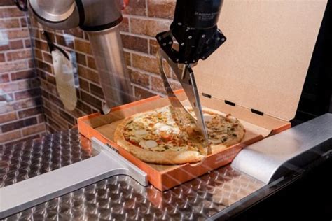 À Paris l aventure du robot pizza Pazzi est terminée Actu Paris