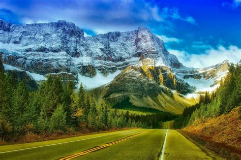 Top 10 National Parks in Canada