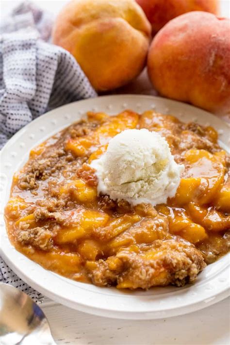 The Best Ever Peach Crisp has a sweet and juicy filling topped with the ...