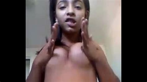 Novinha Brasileira de Acaraju se masturbando até gozar no dedinho