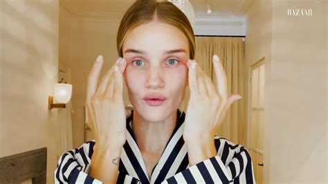 Rosie Huntington Whiteley S Nighttime Skincare Routine Go To Bed With Me