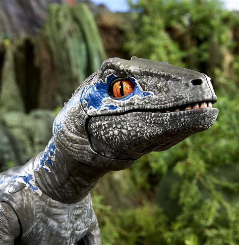 Ausmalbilder Jurassic World Blue Karl Lindberg Jurassic World 2015 Universal Pictures