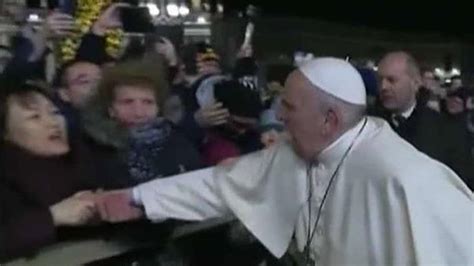 Pope Francis Apologizes For Losing His Patience After Slapping Womans