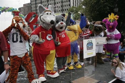Mascots Are Getting A Hall Of Fame And Its Making Benny The Bull