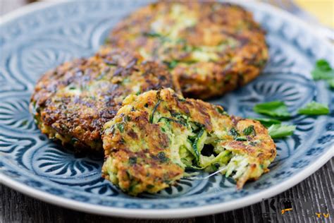 Submitted 6 years ago by eyeforeyemilitary. Low Carb Zucchini-Puffer - Glutenfrei