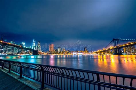 Linha Do Horizonte Da Cidade De Newyork à Noite Cidade De Nova Iorque