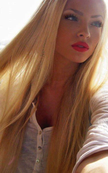 Dirty blonde means you have dark blonde hair. Long blonde hair!teulugar