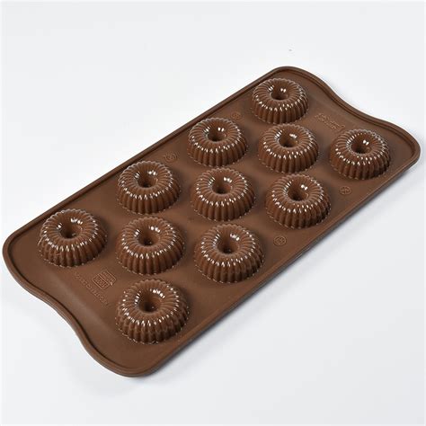 Many people use these molds to prepare their own chocolates. CHOCOLATE MOLD - CHOCO CROWN-SM-22.149.77.0165