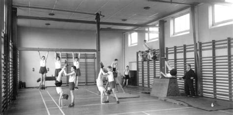 Boys Gym Class 1950s High School Pictures Gym Classes Garage Gym