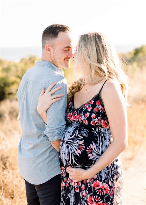 a gorgeous sunset maternity session in malibu kate voda photography
