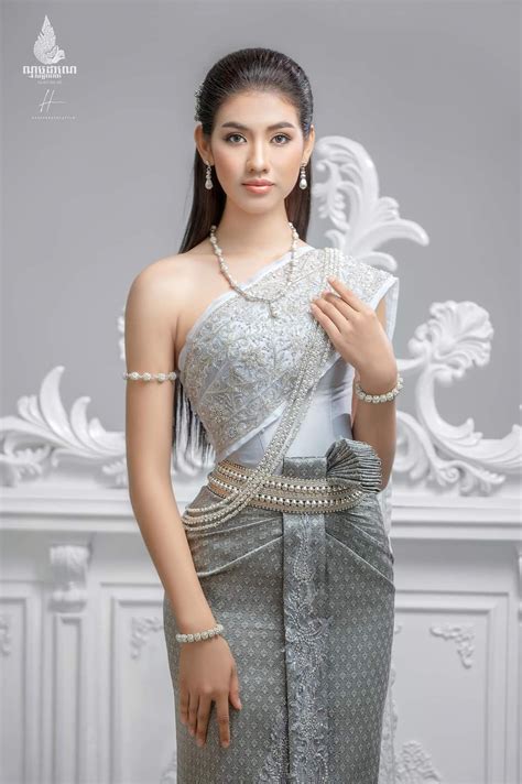 cambodian clothes cambodian dress 10 most beautiful women traditional wedding dresses