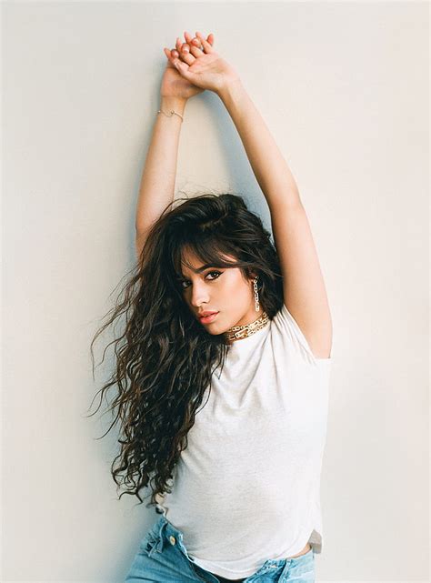 Camila Cabello Mujer Cantante Cubano Morena Pelo Largo Simple